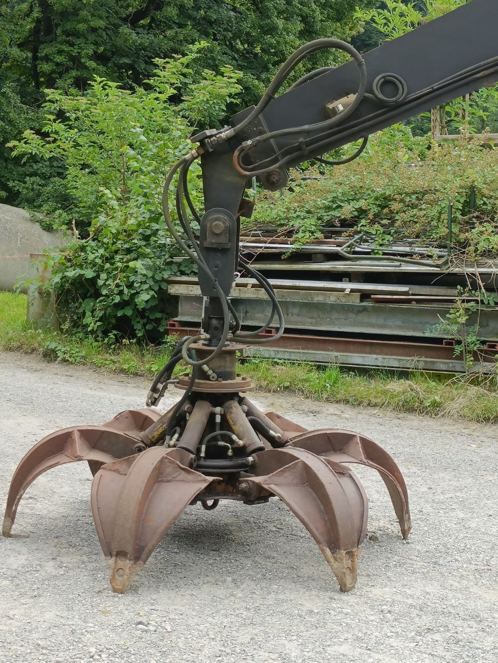 Escavatori: Pneubagger mit Schrottgreifer und Teleskoparm – Usato da Turbenthal venduto da Tish_77 7