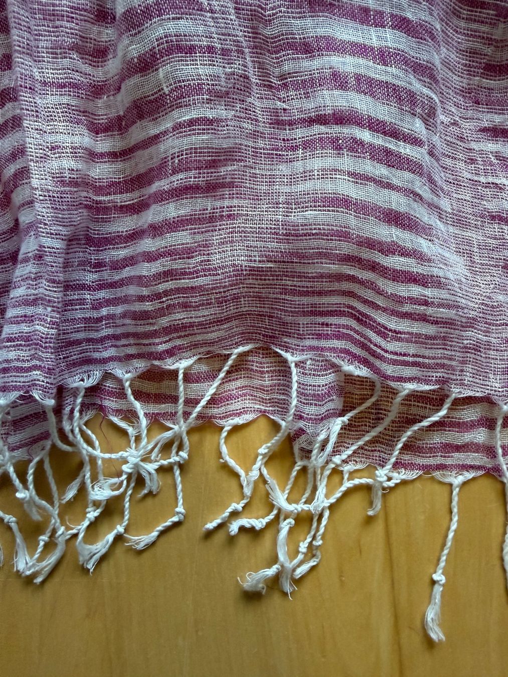 Foulard & Sciarpe: Schal ca 210cm lang, bordeaux/weiss – Usato da Salenstein venduto da animay 3