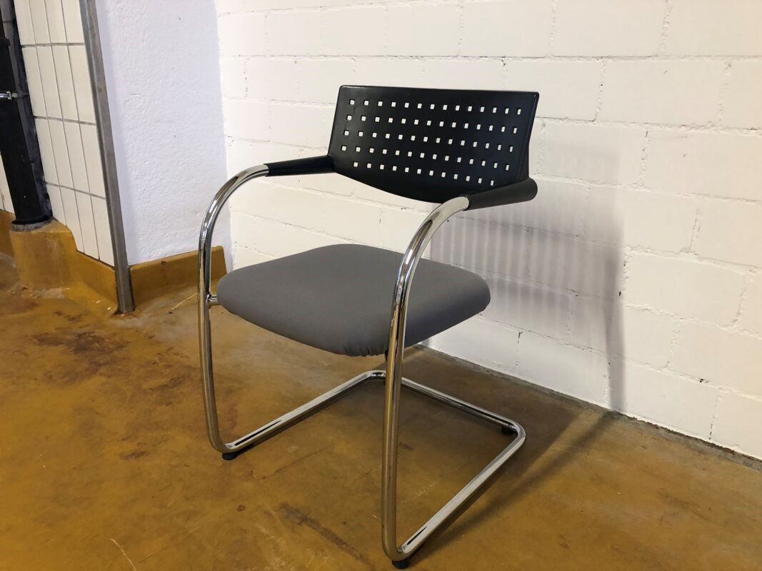 Vitra Sedie: Vitra Visavis Freischwinger in grau – Usato da St. Gallen venduto da MSMoebelhandel 2