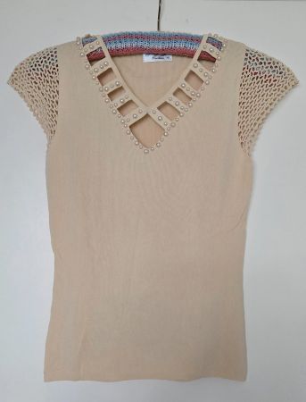 Damen Oberteil beige Grösse S, gehäkelte Ärmel, Perlen