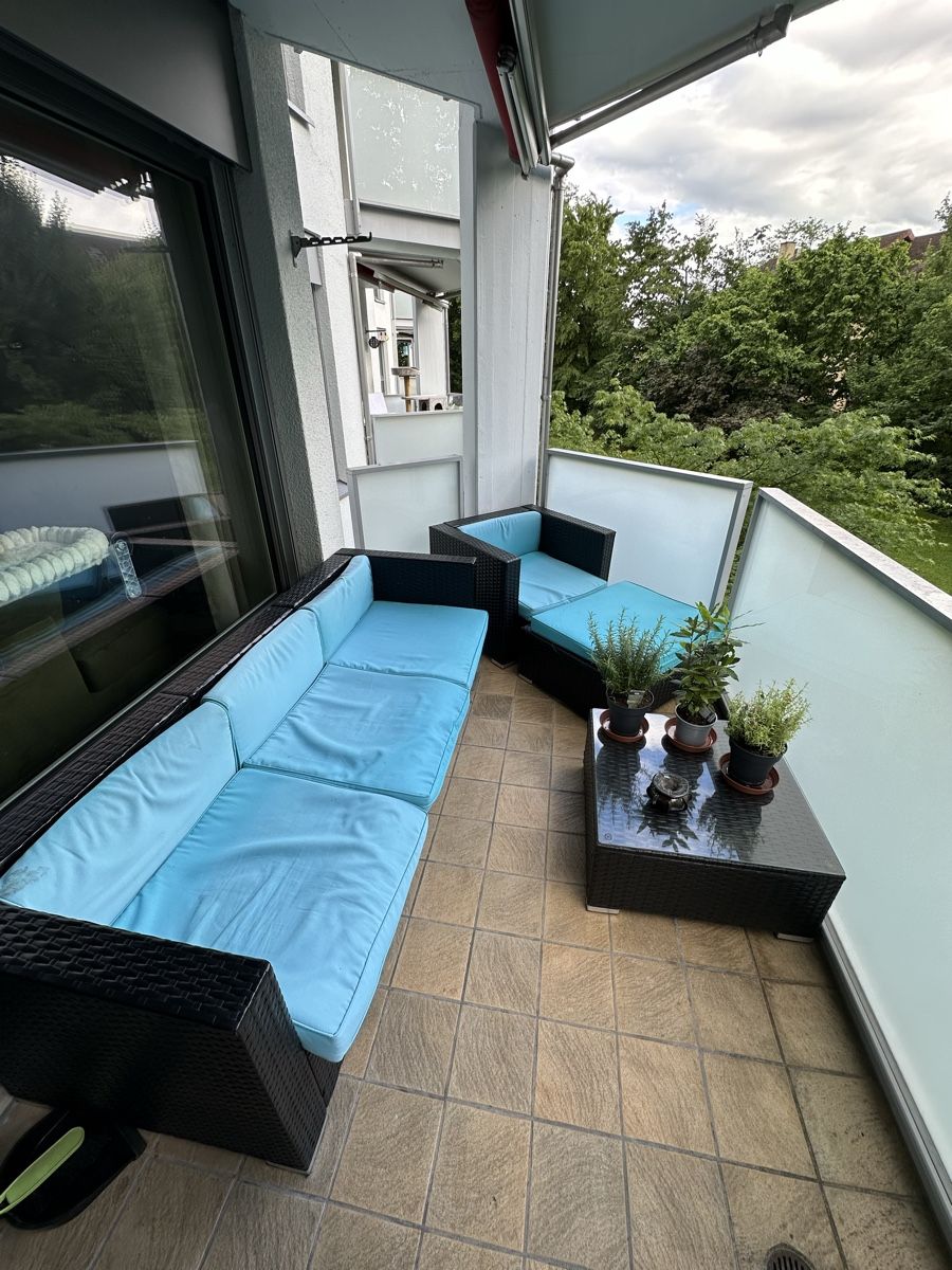 Divani: Outdoor Lounge Set aus Polyrattan mit Glastisch – Usato da Bassersdorf venduto da WayanMartin13
