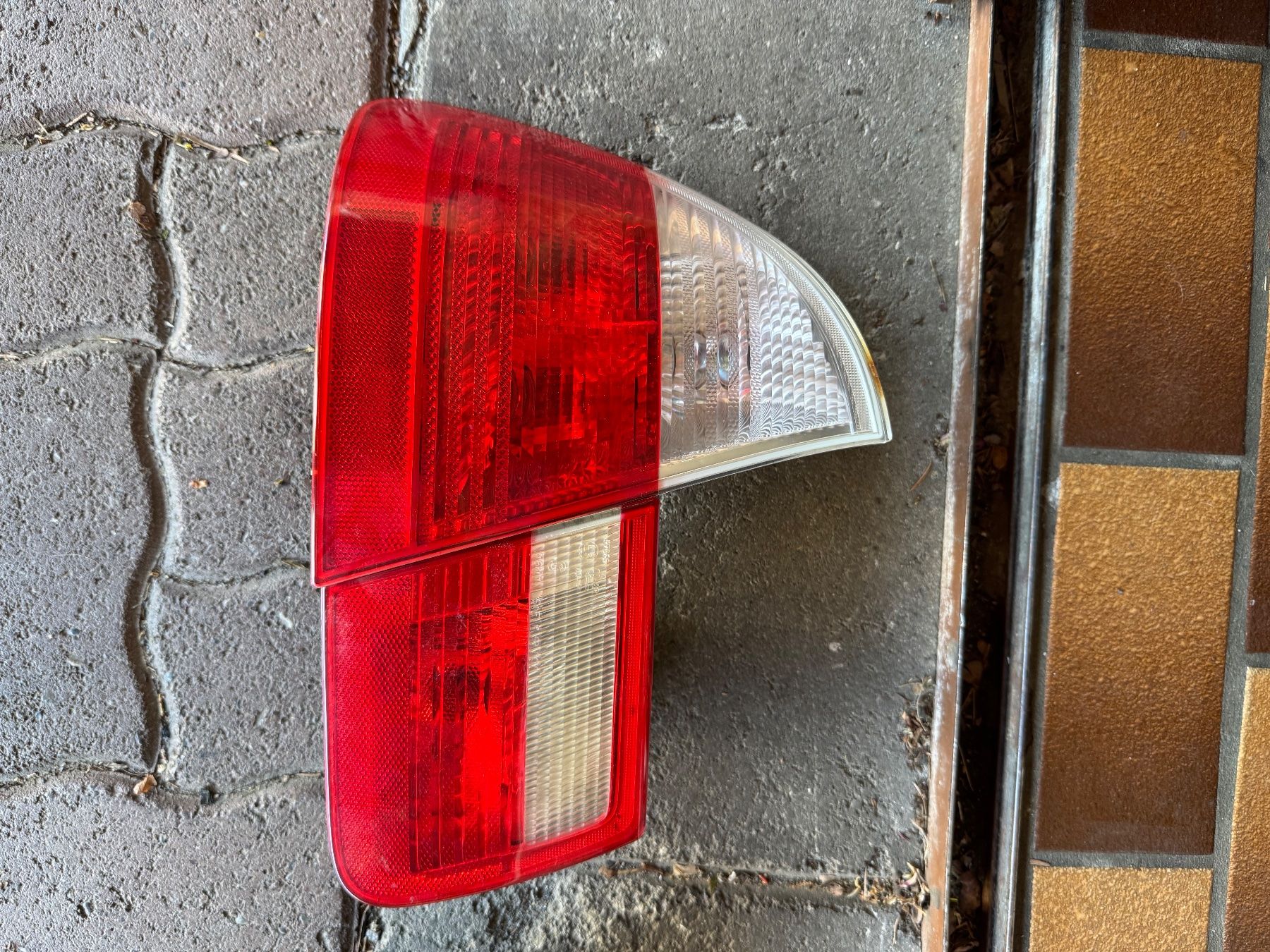 BMW Tutti pezzi di ricambio auto: Originale BMW E46 Helle/Weisse Rückleuchten – Usato da Wangs venduto da Surfer001 4
