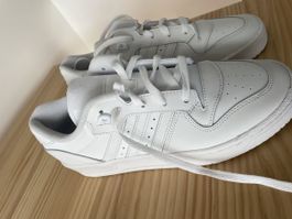 Adidas Rivalry Low Baskets Blanches - Taille 42 - Neuf