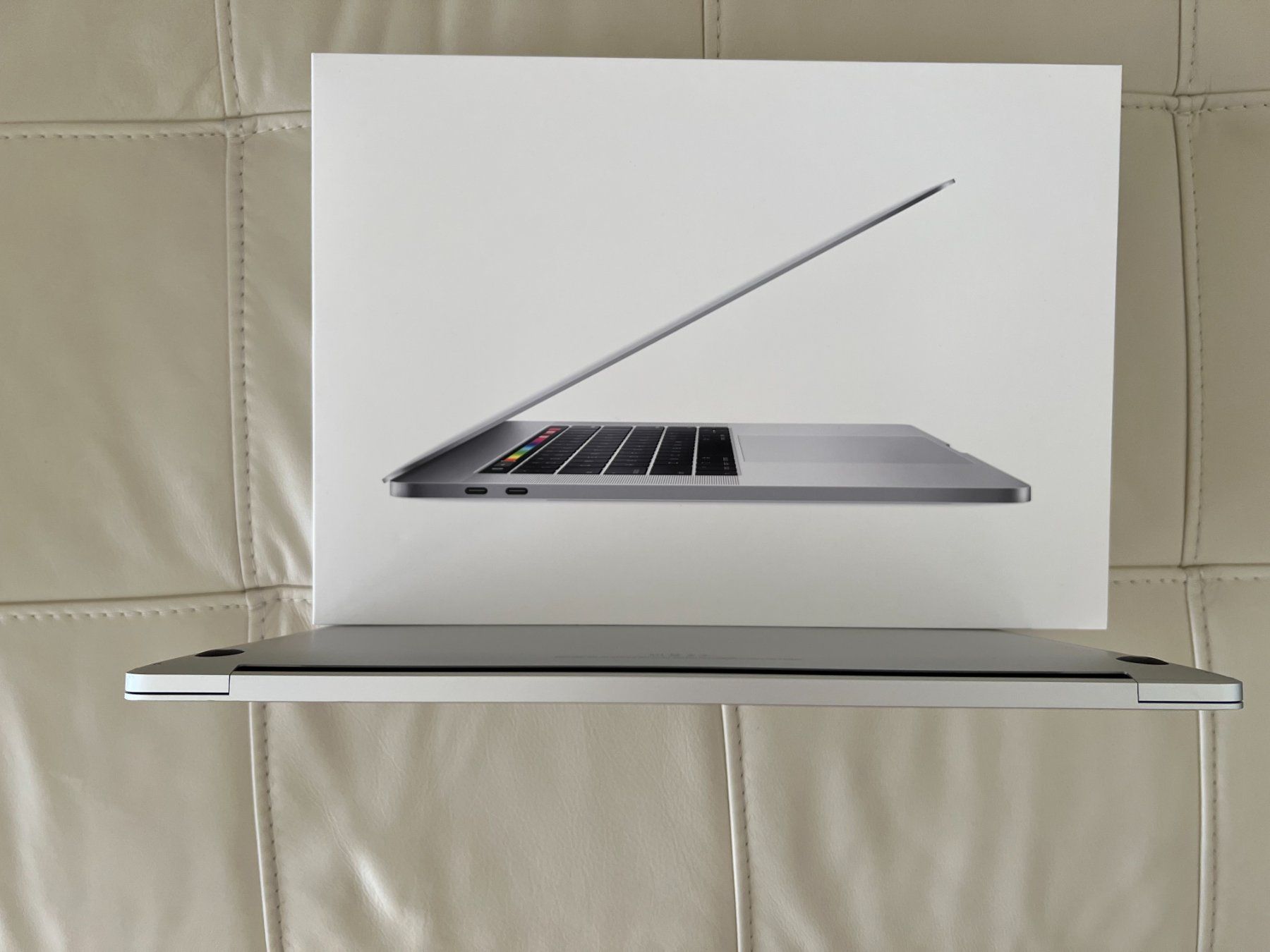 Apple Notebook: APPLE MacBook Pro 2018 15", Intel Core i9, 32 GB RAM, 2 TO – Usato da Genf venduto da SALES2013SALES 3