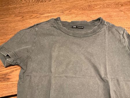 Zara T-Shirt, leicht verwaschen, Grösse M