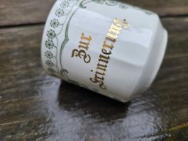 Antike Tasse "Zur Erinnerung" mit Blumenmuster
