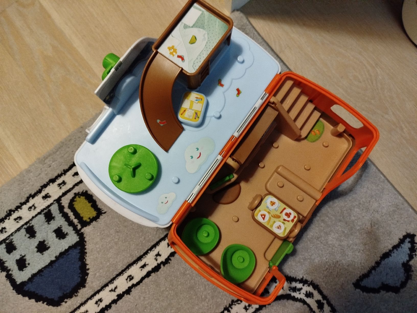 Giocattoli: Camping Bus Spielzeug – Usato da Naters venduto da oks_6rfv 1
