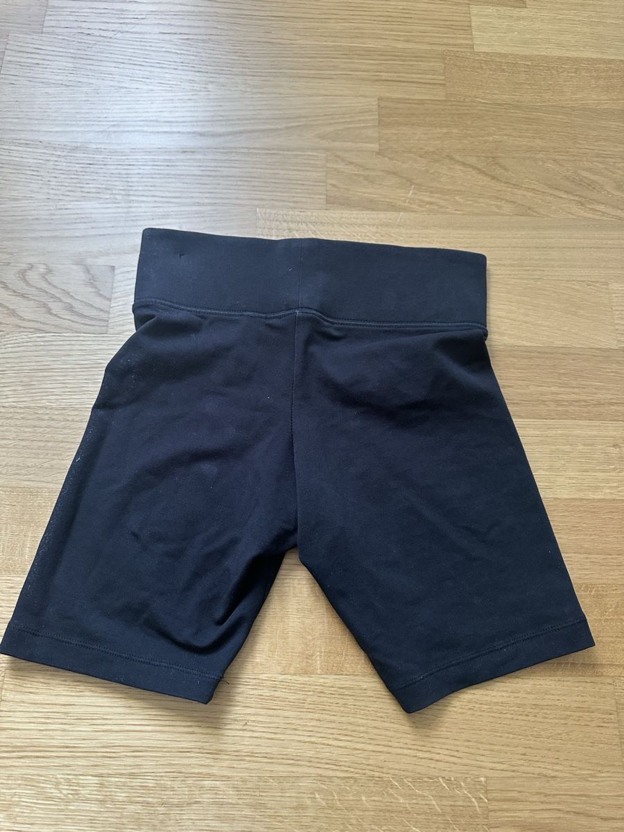 Nike Hosen: Nike Shorts, schwarz – Gebraucht aus Zürich von nou_kx9g 2