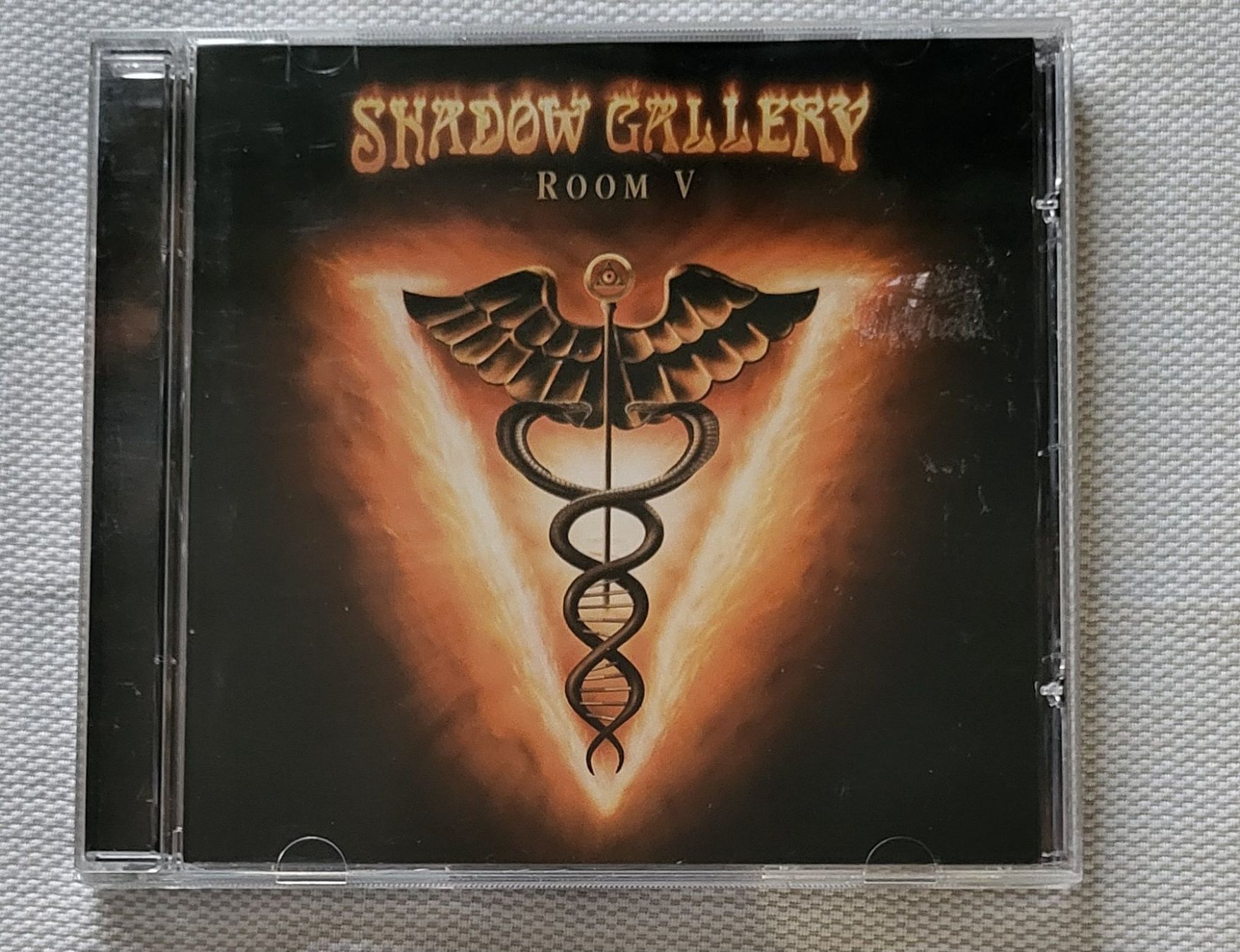 CD: Shadow Gallery - Room V – Usato da Villars-sur-glane venduto da Epsilonhike
