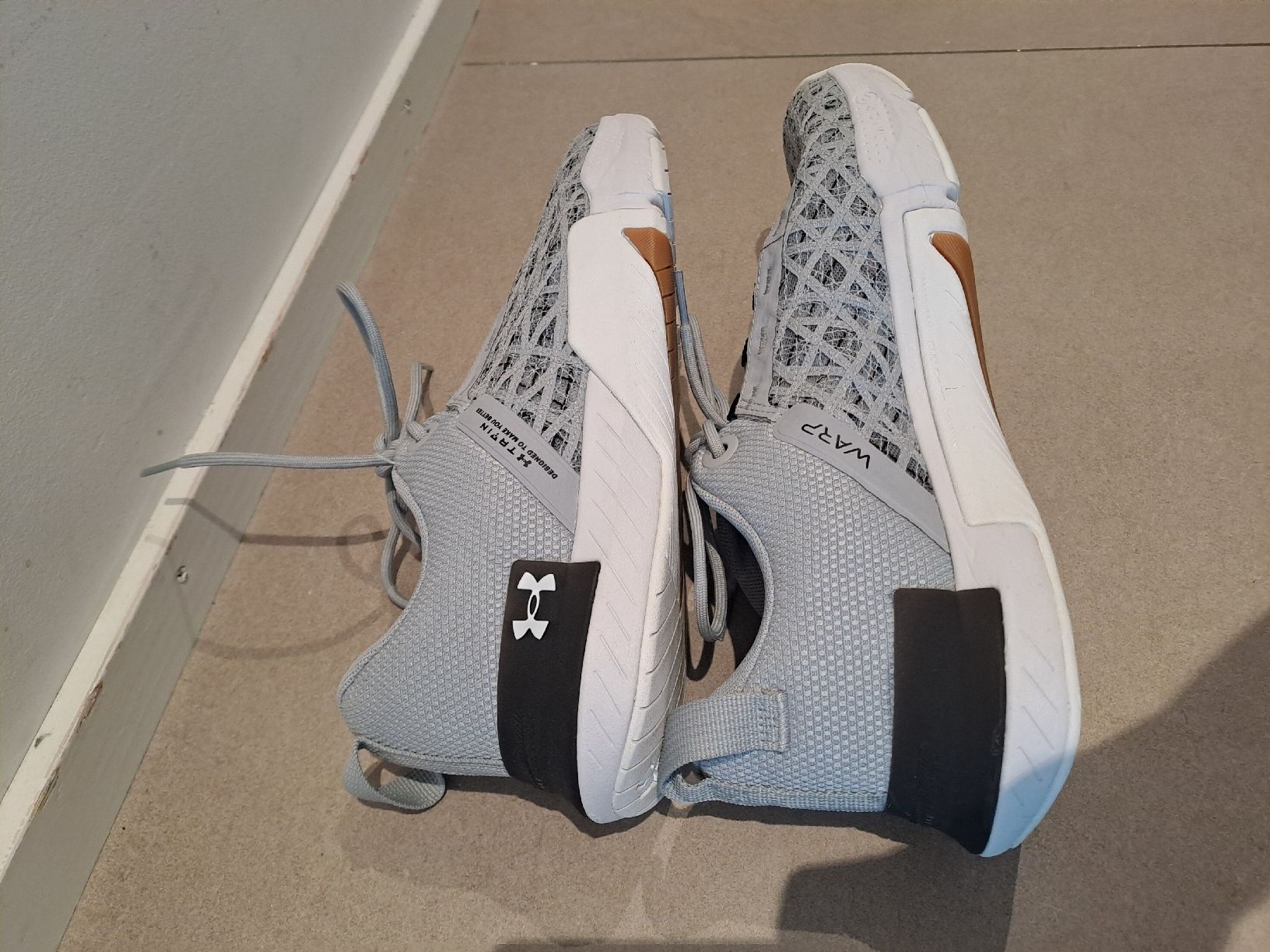 Under Armour Scarpe da uomo: Under Armour Schuh Gr.43 (44.5) – Usato da Menzingen venduto da gispat 7