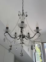 Kronleuchter mit Kristallen-Anhänger, antik Stil, 5 Flammen