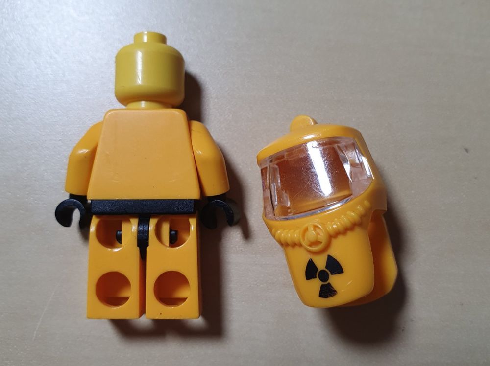 Lego Minifigur Hazmat Guy ( 857 ) (Gebraucht) in Niederuzwil für CHF 10 ...