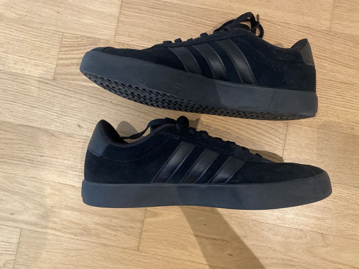 Adidas Scarpe da uomo: Originale schwarze Adidas Schuhe  – Nuovo (secondo la descrizione) da Zürich venduto da Manuelemilie 4