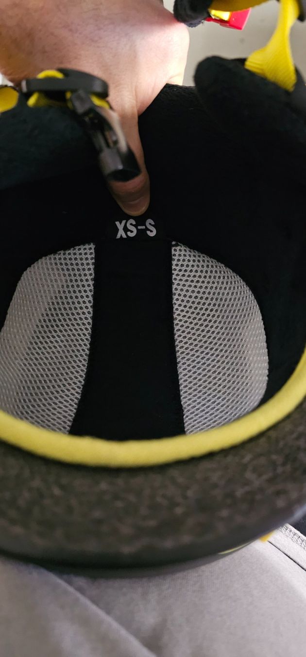 Helme: Skihelm schwarz Grösse XS/S – Gebraucht aus Wil SG von T_T 5
