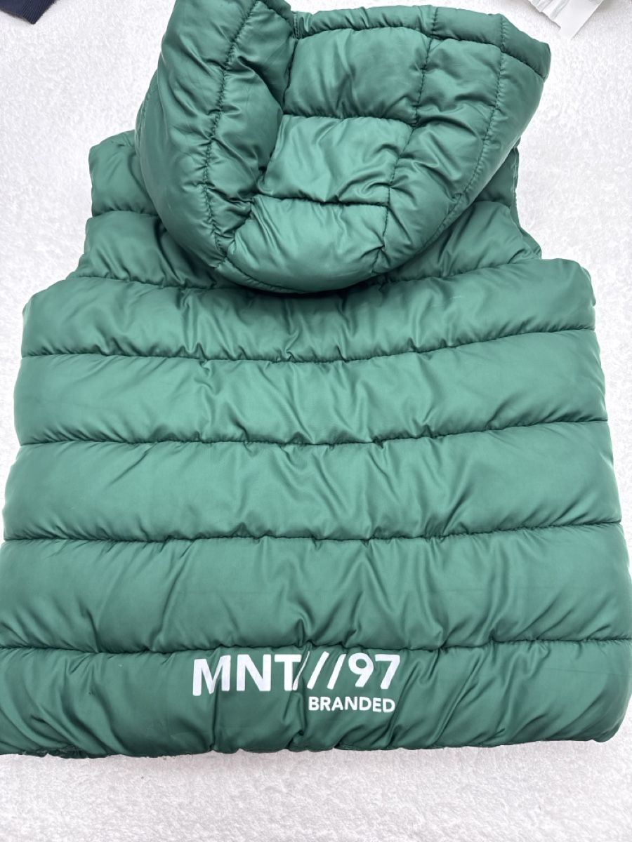 Altro abbigliamento per bambino: Gilet enfant  vert taille 8-9 ans – Nuovo (secondo la descrizione) da Chenens venduto da anasantos90 3