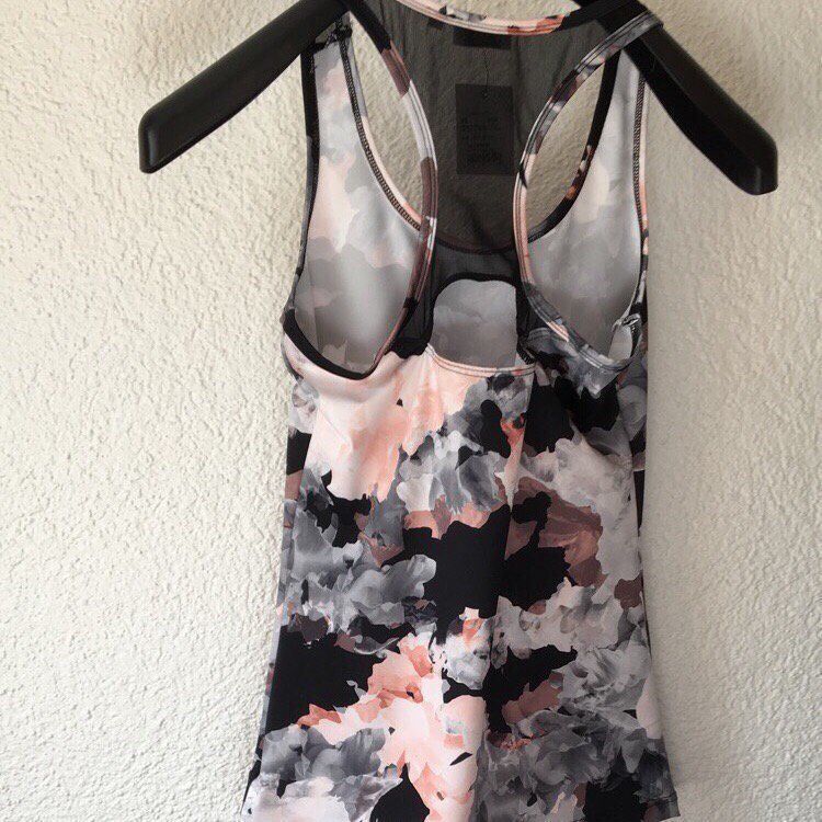 Top: 003 Bandeau-Oberteil aus Polyester – Nuovo (secondo la descrizione) da Sion venduto da NoblesOfHelvetia 1