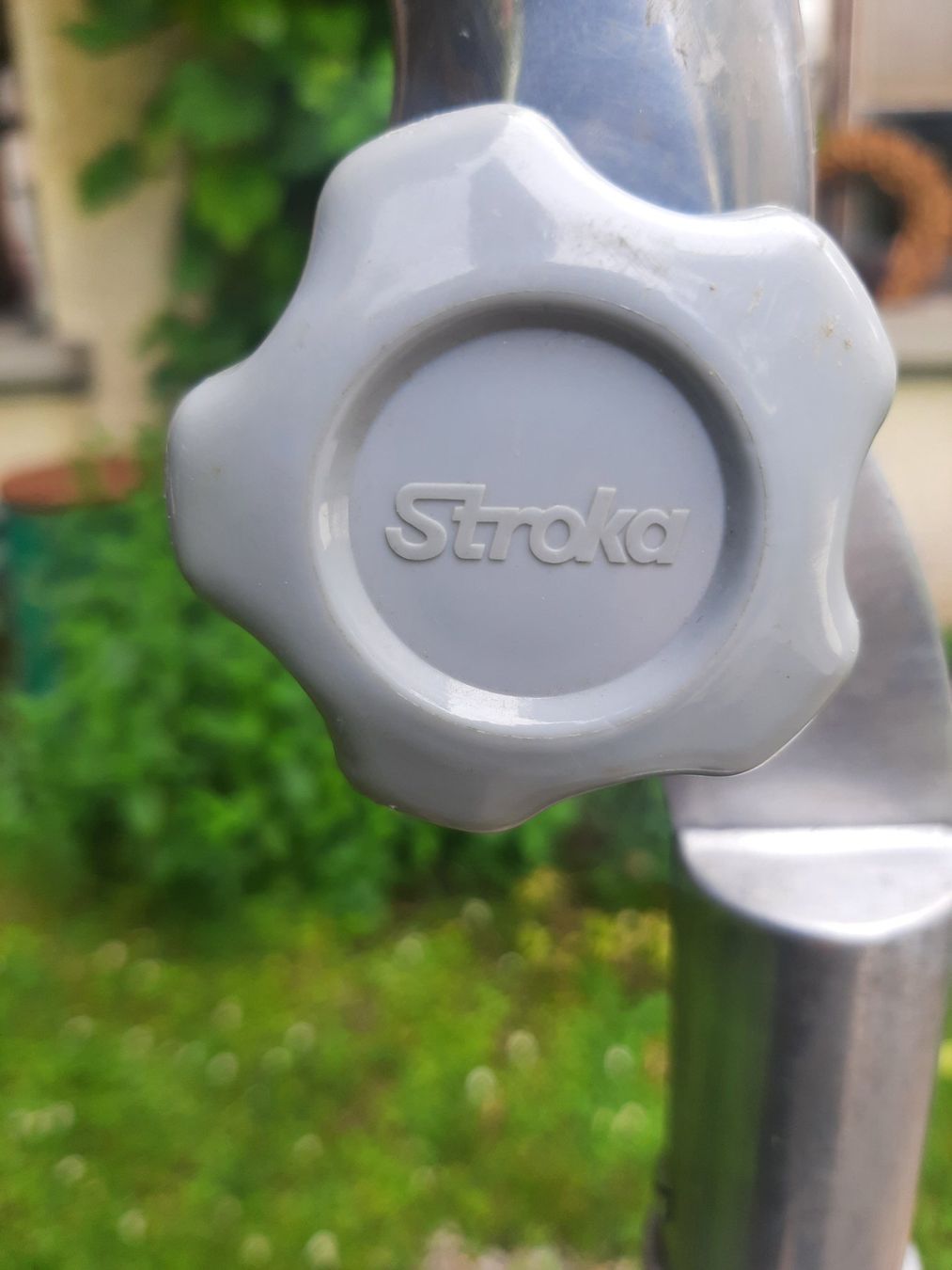 Ombrelloni: Midcentury Sonnenschirm Stroka – Usato da Arbon venduto da torso444 2
