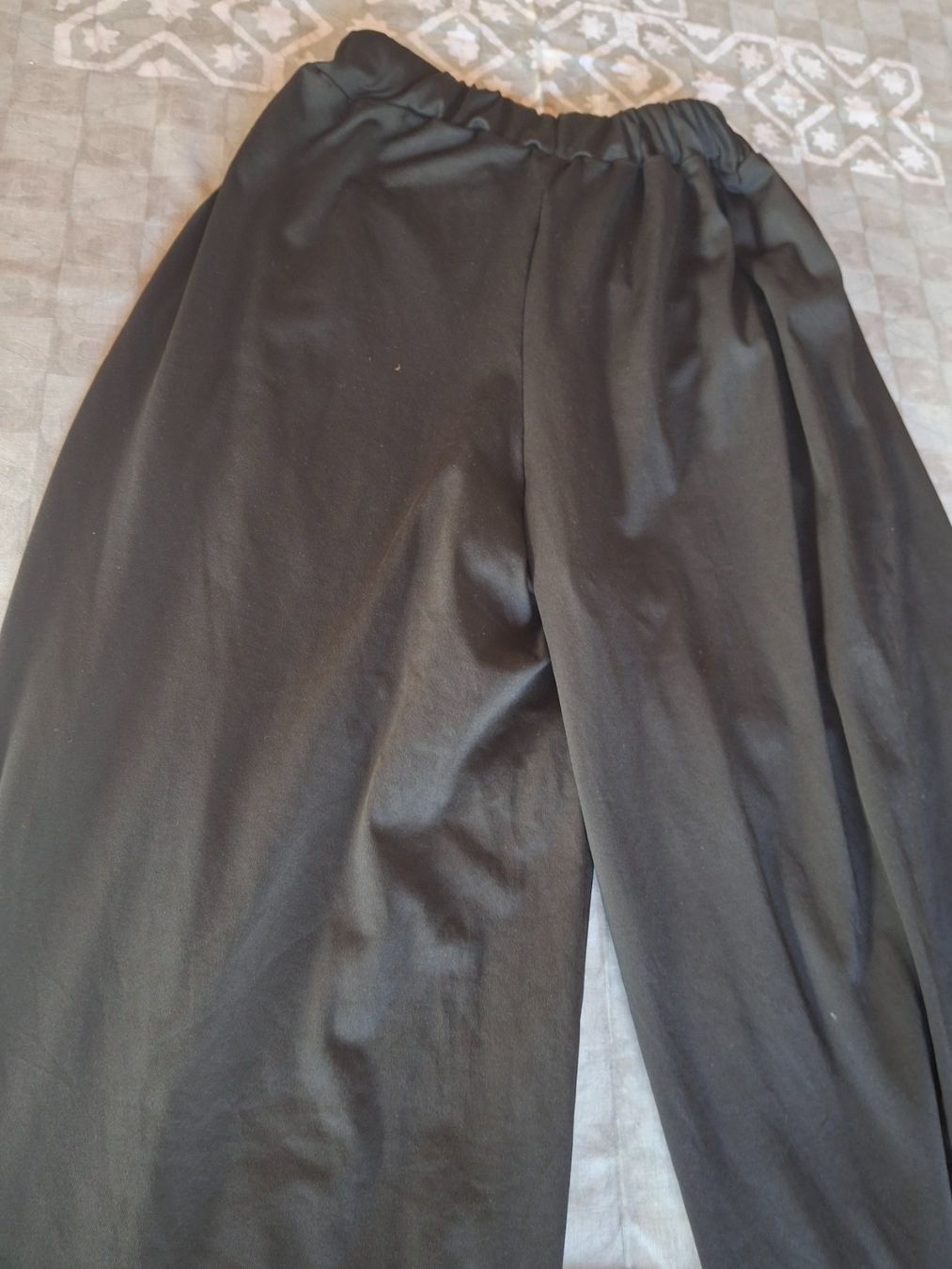 Pantaloni: Pantalon fluide taille élastique grandeur S 65% coton – Usato da Villiers venduto da san_jn5w 4