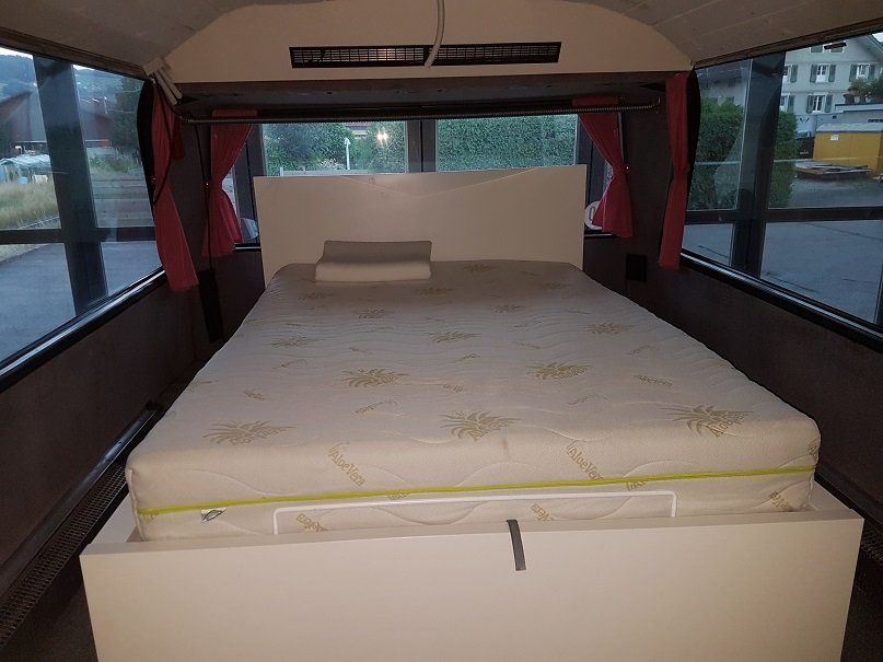 Veicoli da campeggio: Wohnbus Neoplan Wohnmobil – Usato da Lichtensteig venduto da Chribewa 2