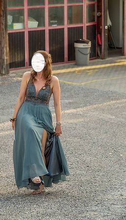 Abendkleid Farbe Eukalyptus