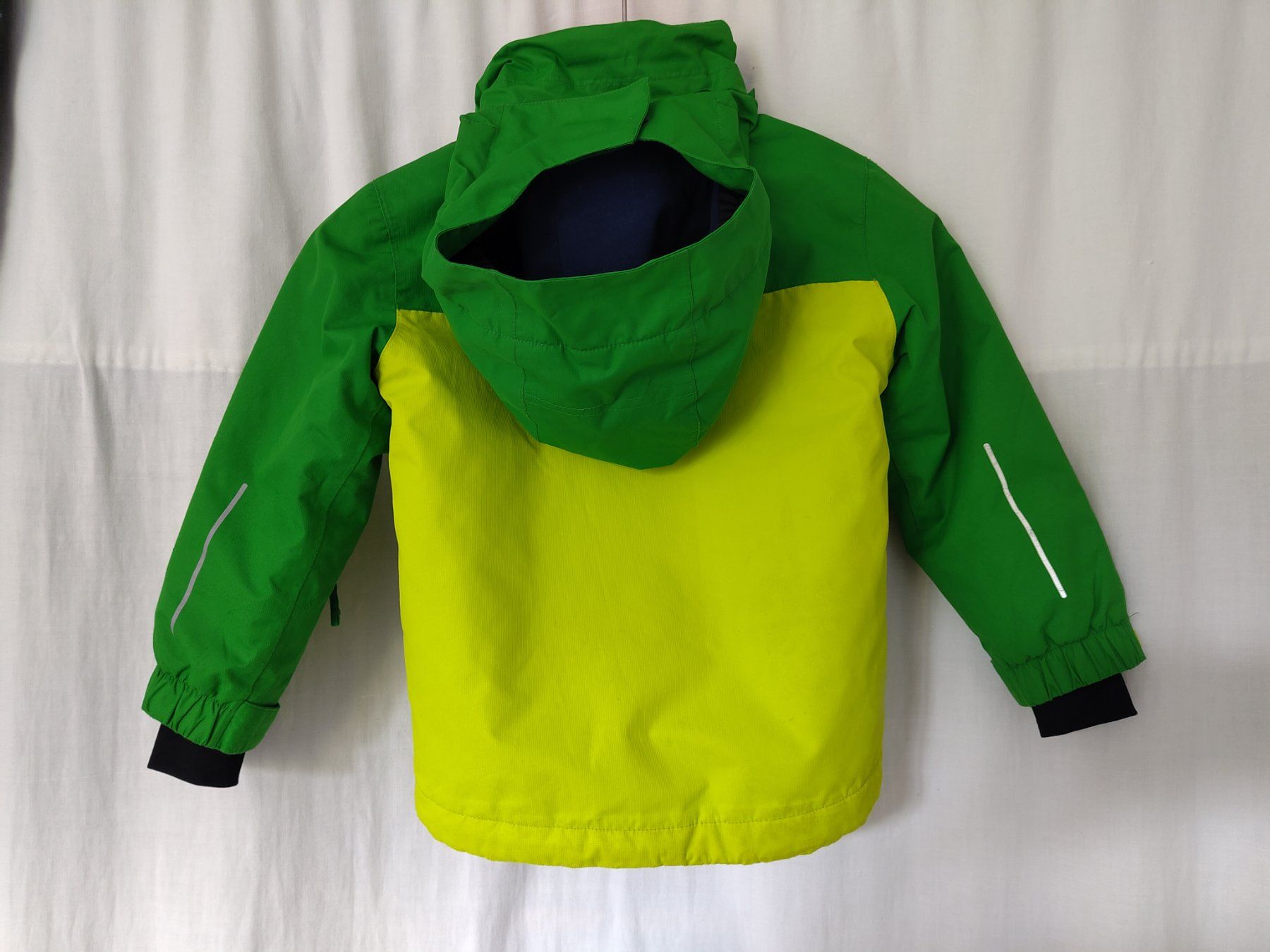 Trevolution Giacche & Cappotti: Veste Trevolution. Chaude et lumineuse – Usato da Biel/Bienne venduto da Creager 1