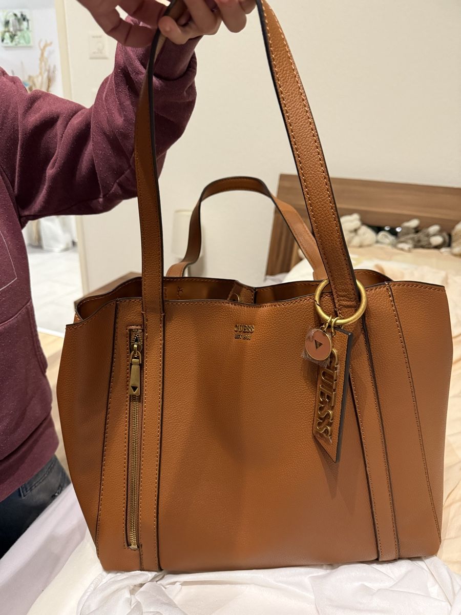 Guess Borse da donna: Guess Handtasche neu – Nuovo e nell'imballaggio originale da Staffelbach venduto da Barbara1212