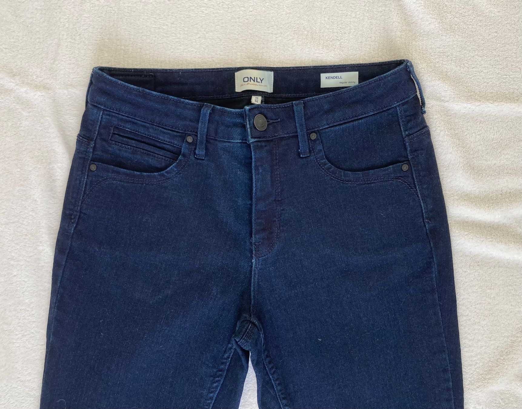 Pantaloni: ONLY Jeans schwarz & blau – Usato da Galgenen venduto da user987 2