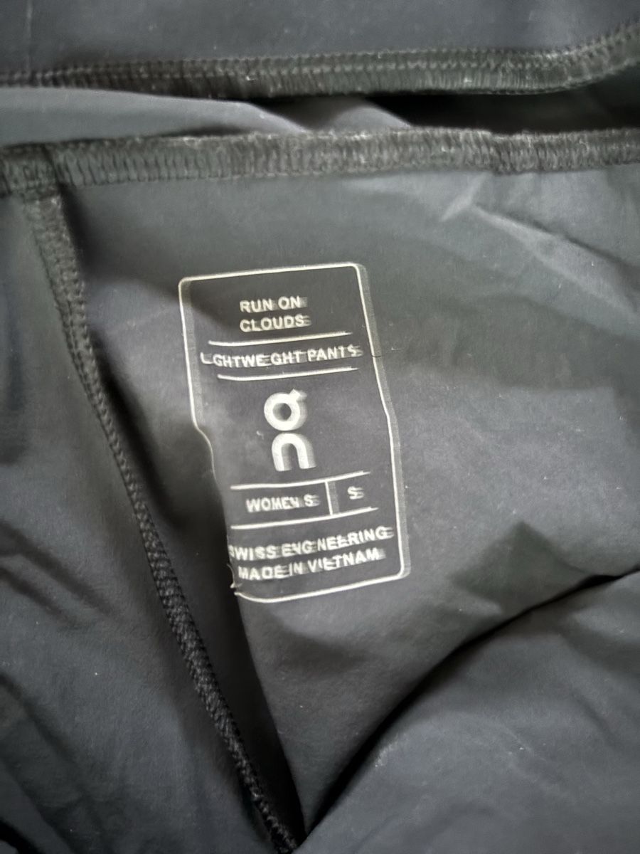 Pantalons: On Running Pants, Size S – D'occasion à Buchrain par akj48 2