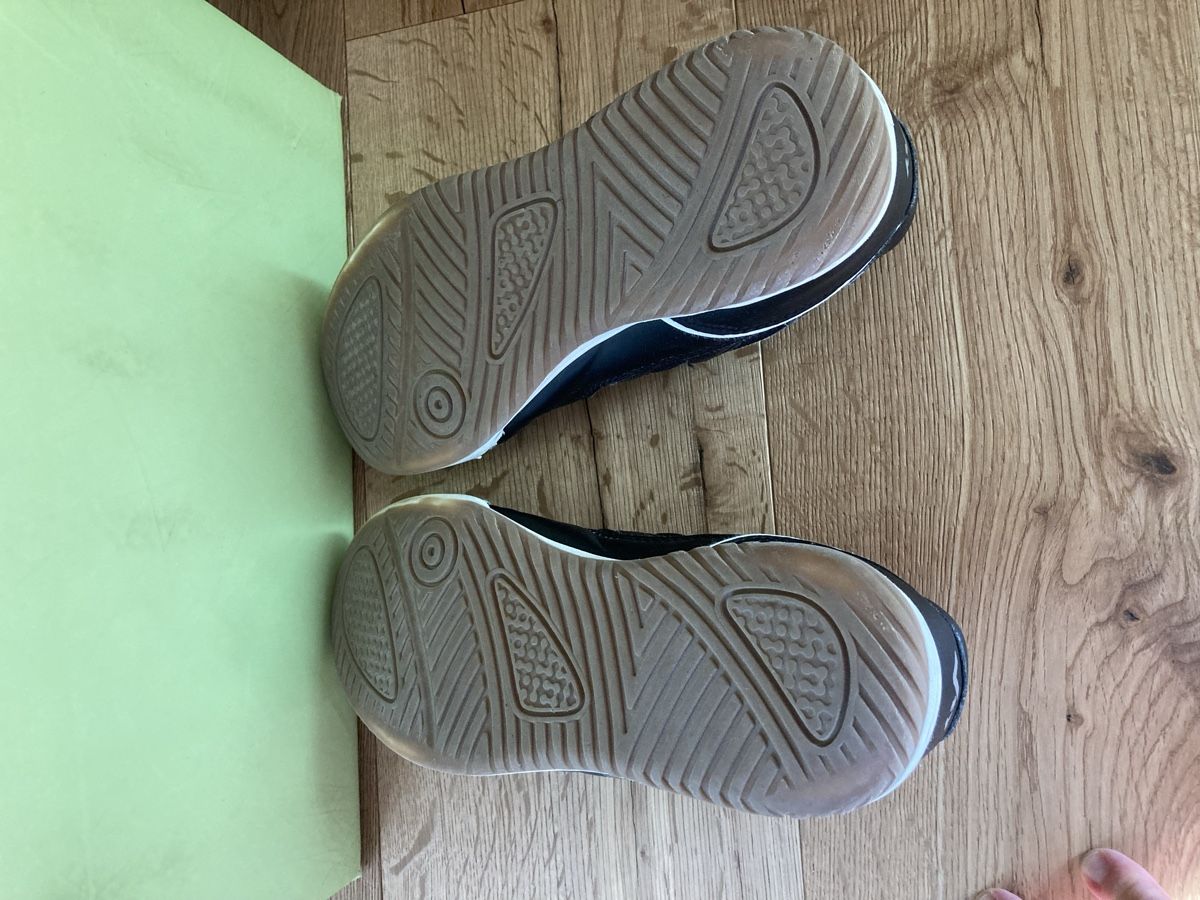 Victory Scarpe per ragazzi: Vty Hallen-Turnschuhe Grösse 38 – Usato da Bilten venduto da Ischiischi 1