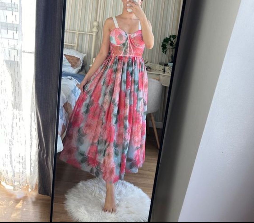Vestiti: Floral Midi Dress Grösse S – Usato da Eschenbach SG venduto da SanFranciscoCalifornia 2