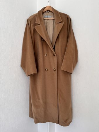 Stylish MaxMara Wool Blend Coat - Vintage L
