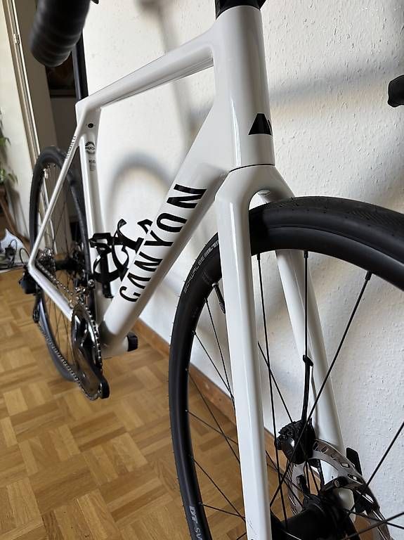 Vélos: Vélo route Canyon Ultimate CF7 – D'occasion à Genève par mar_2zyp 1