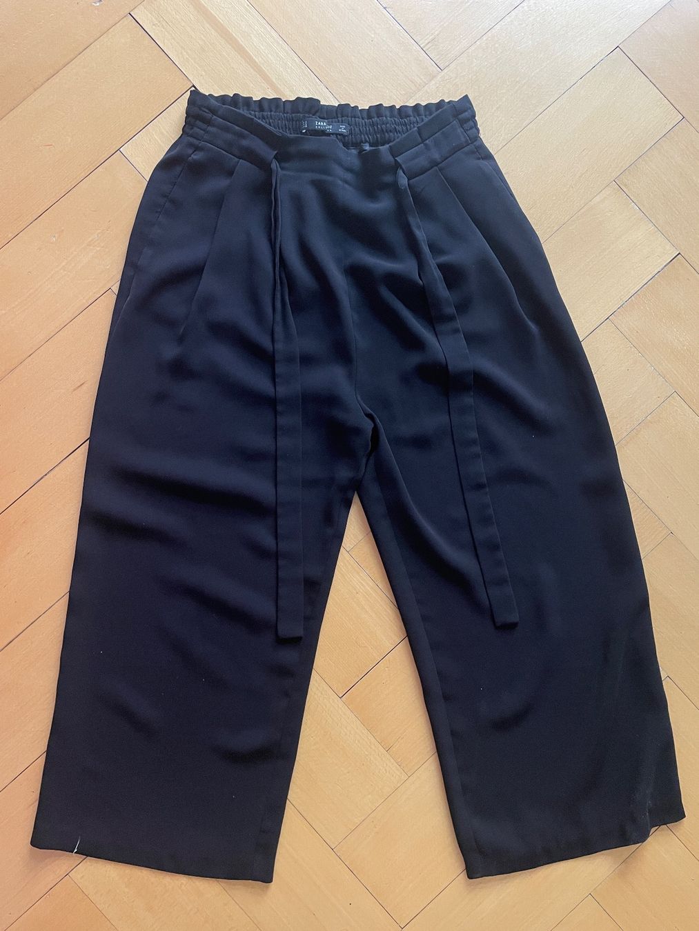 Zara Pantaloni: Culotte Zara Größe S – Usato da Zürich venduto da ber_r6vw 2