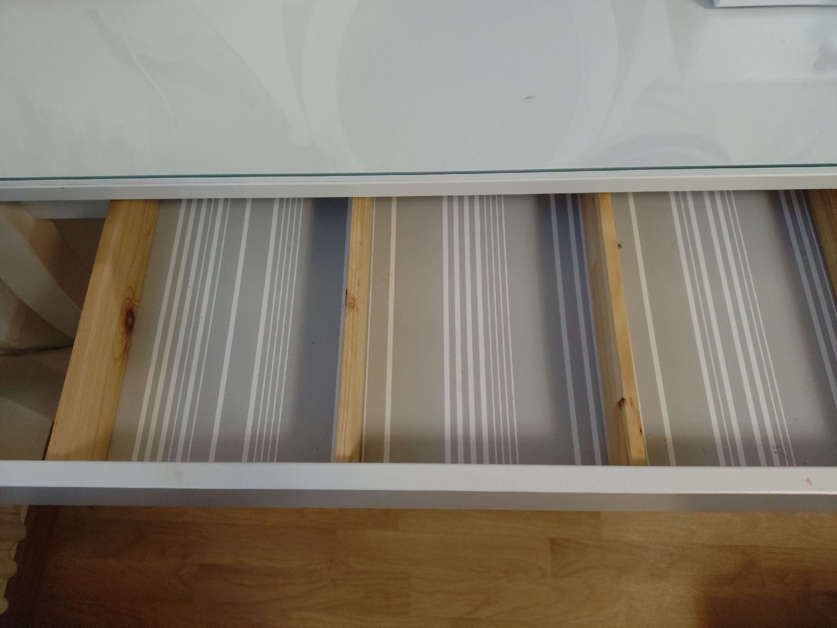 Ikea Tavoli da trucco: Schöner Schminktisch von Ikea – Usato da Bremgarten AG venduto da irmscherastraH 3