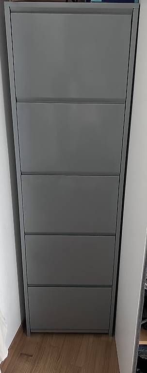 Armadi: Armoire métallique à chaussures  – Usato da La Tour-de-Peilz venduto da Lucky93