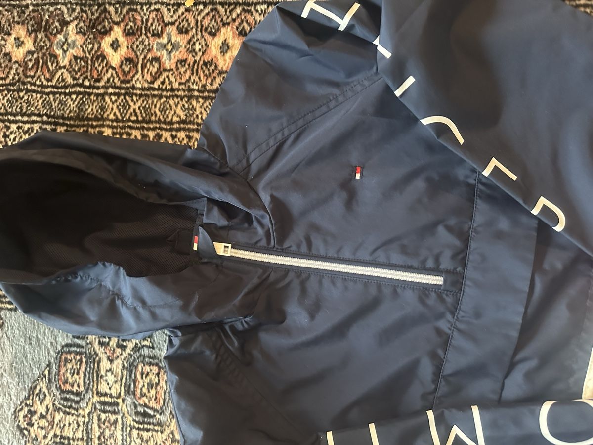 Tommy Hilfiger Giacche & Cappotti: Tommy Hilfiger Jacke gr 128 NEU – Nuovo (secondo la descrizione) da Uster venduto da bek_v2ct 1