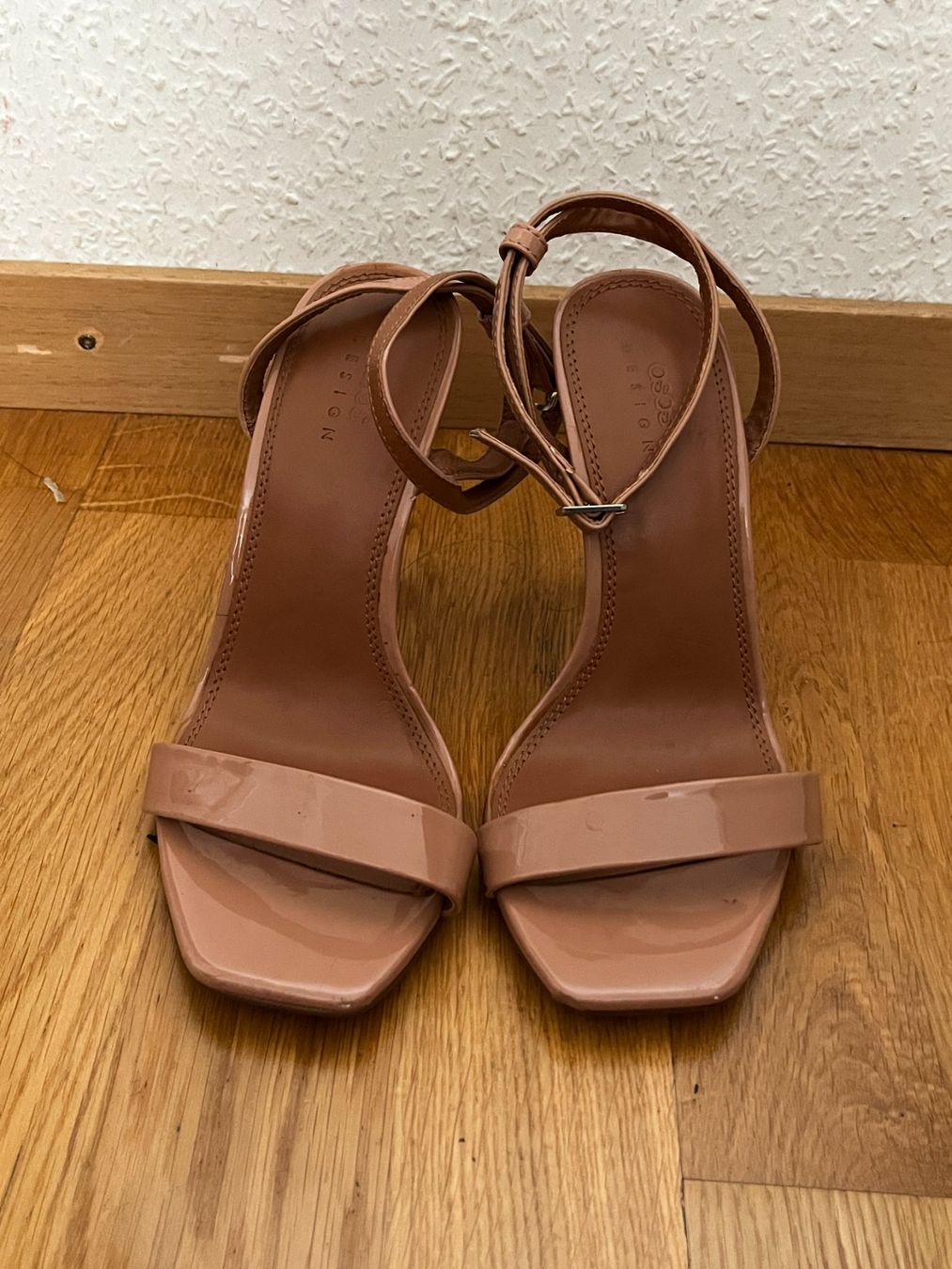 Scarpe da donna: Nude high heels elegant size 37 – Usato da Genève venduto da toandfrom 3