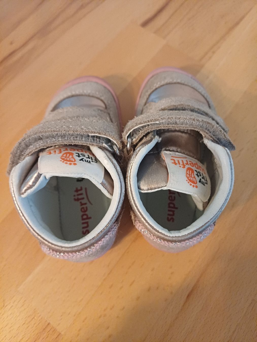 Superfit Scarpe per ragazzi: Superfit Schuhe Grösse 19 – Usato da Walde AG venduto da fashionstyles 4