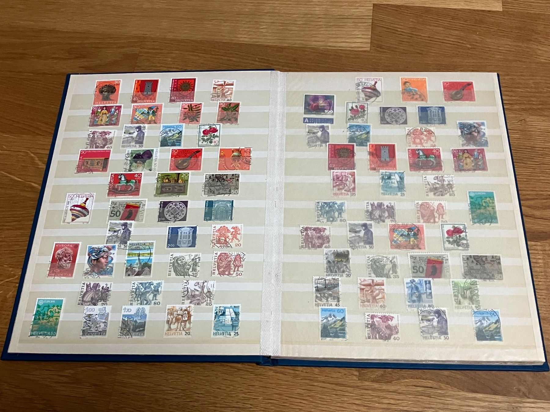 Album: Schweiz Briefmarken Album – Usato da Riehen venduto da vernizi 3