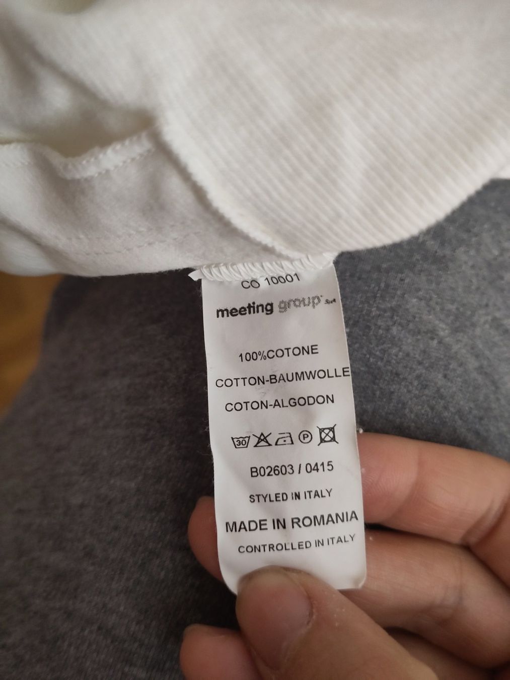 Maglioni & Felpe: Weisses Pullover, Grosse M – Usato da Zürich venduto da Saf12 3