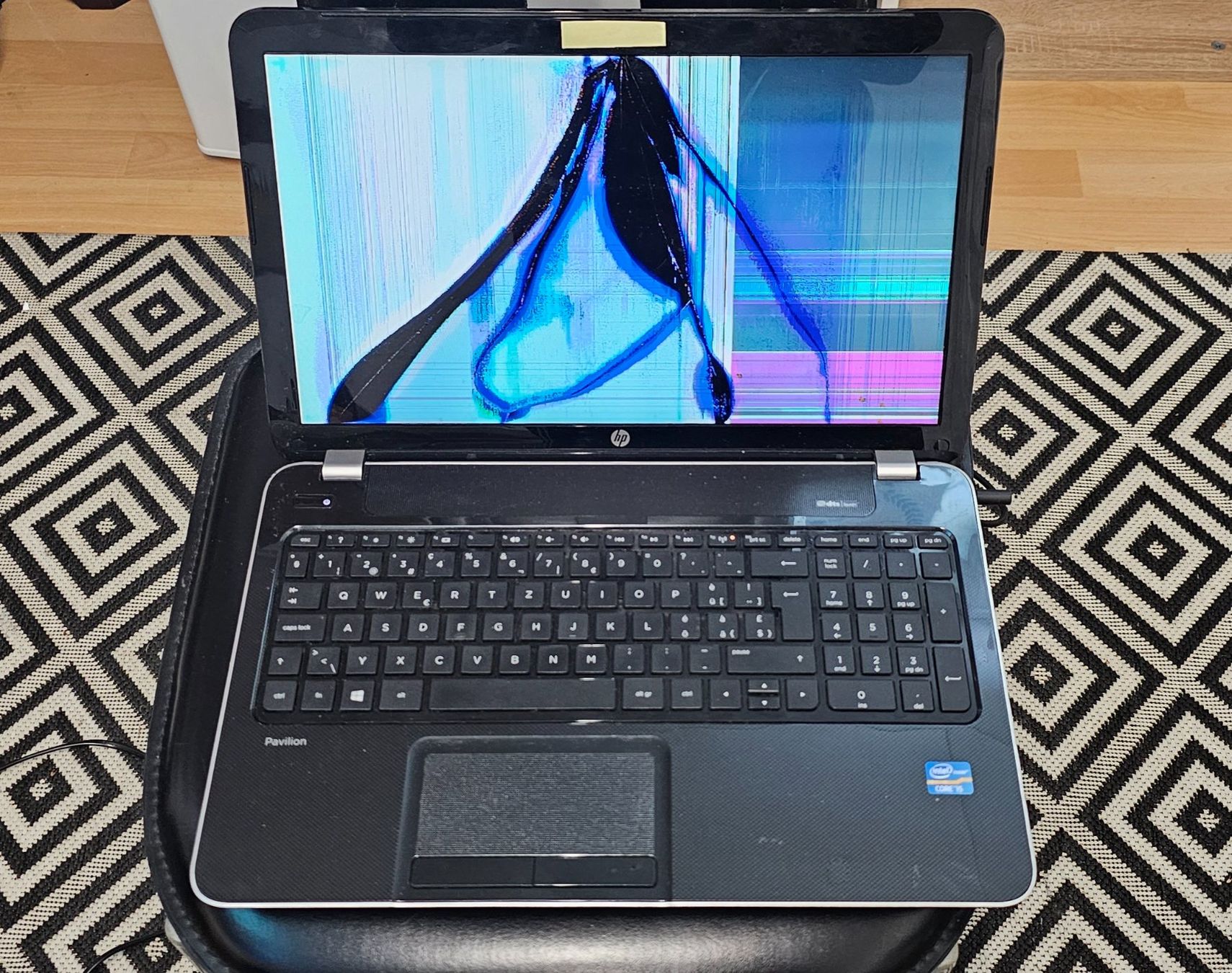 Notebook: HP  Protectsmart 15.4 – Difettoso da Buchs SG venduto da nefi022