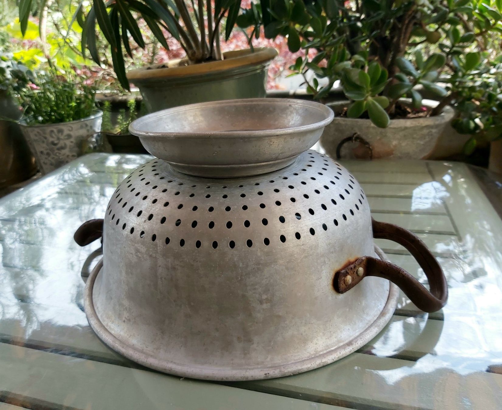 Küchengeräte: Grosses Vintage Sieb, Aluminium, 2 Griffe – Gebraucht aus Bern von aronari