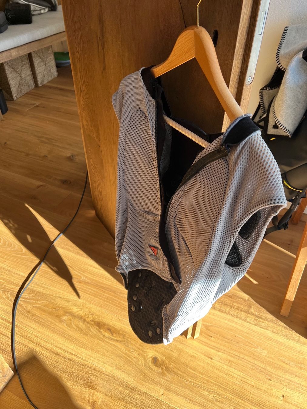 Dainese Schutz & Schoner: Dainese Rückenprotector – Gebraucht aus St. Moritz von Bengeee