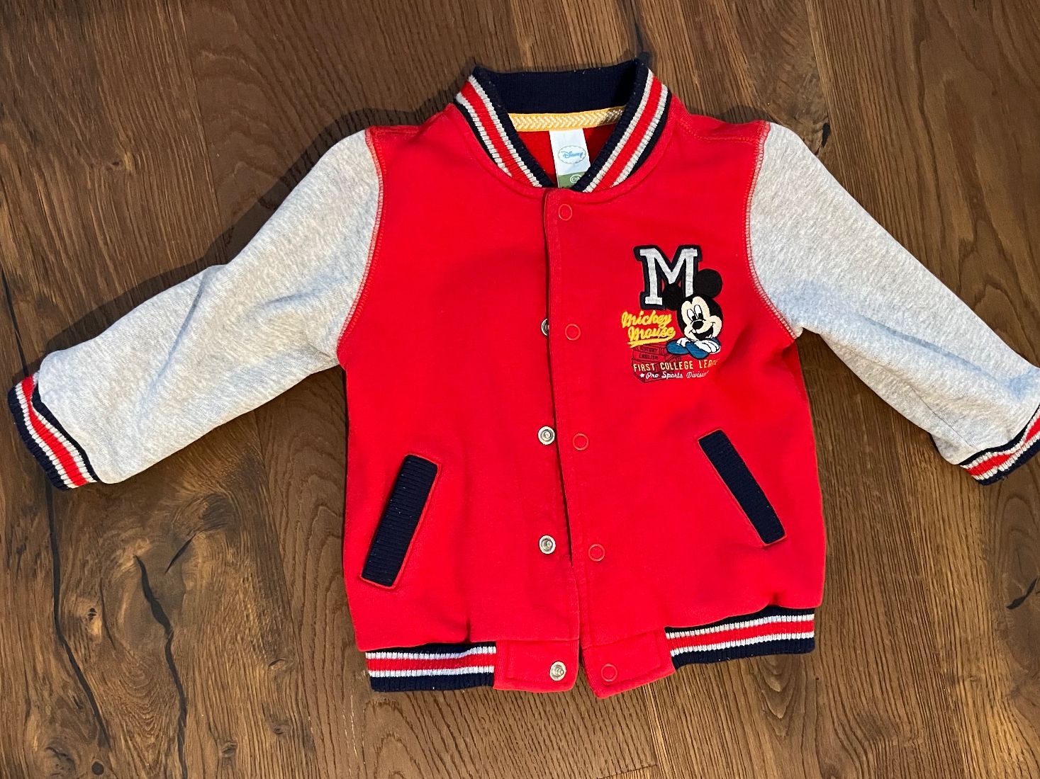 Disney Jacken & Mäntel: Jacke Mickey Mouse – Gebraucht aus Villnachern von schudelinho