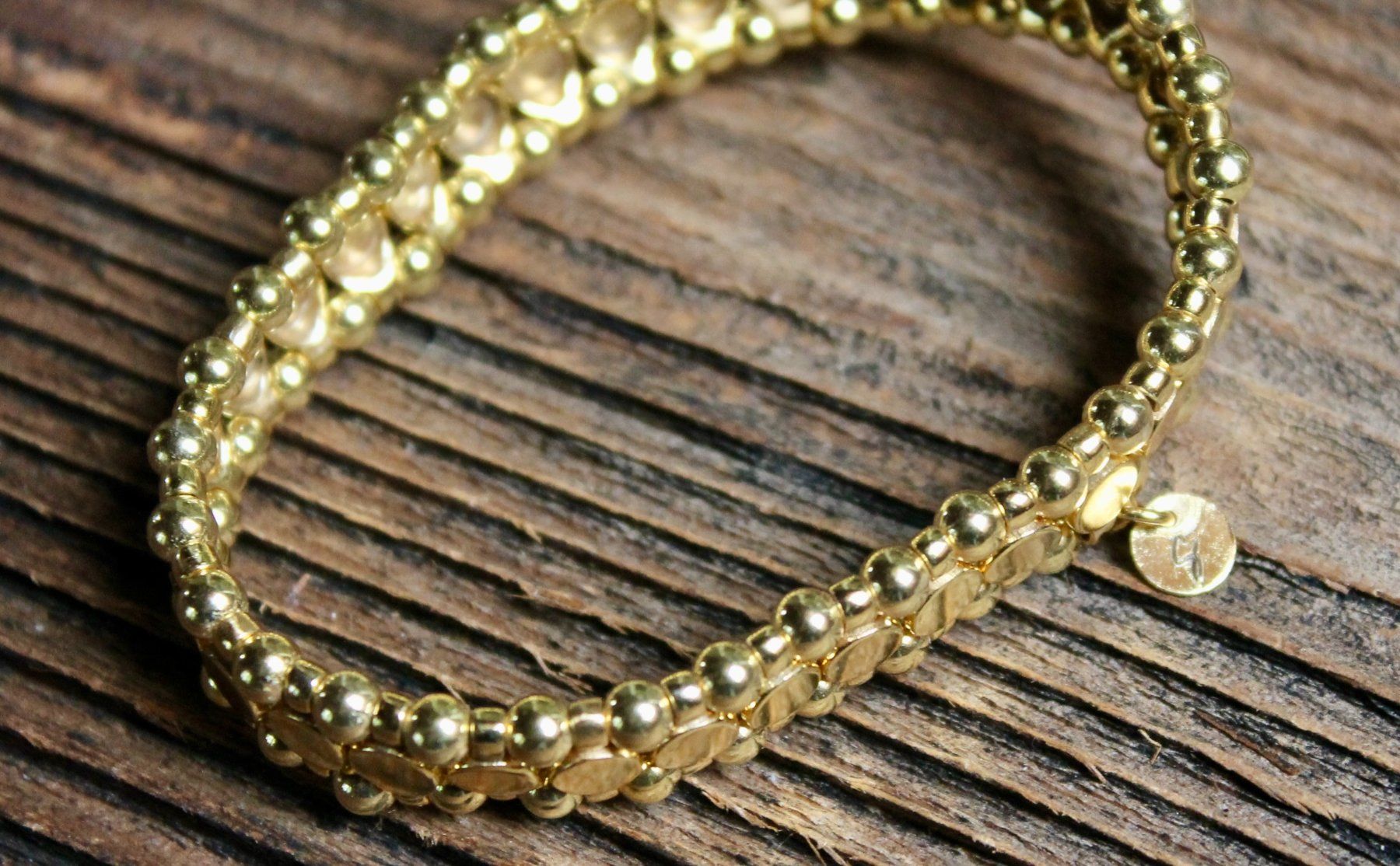 Armbänder & -reifen: Elastisches Armband aus vergoldetem Messing – Neu (gemäss Beschreibung) aus Kirchlindach von hekilida