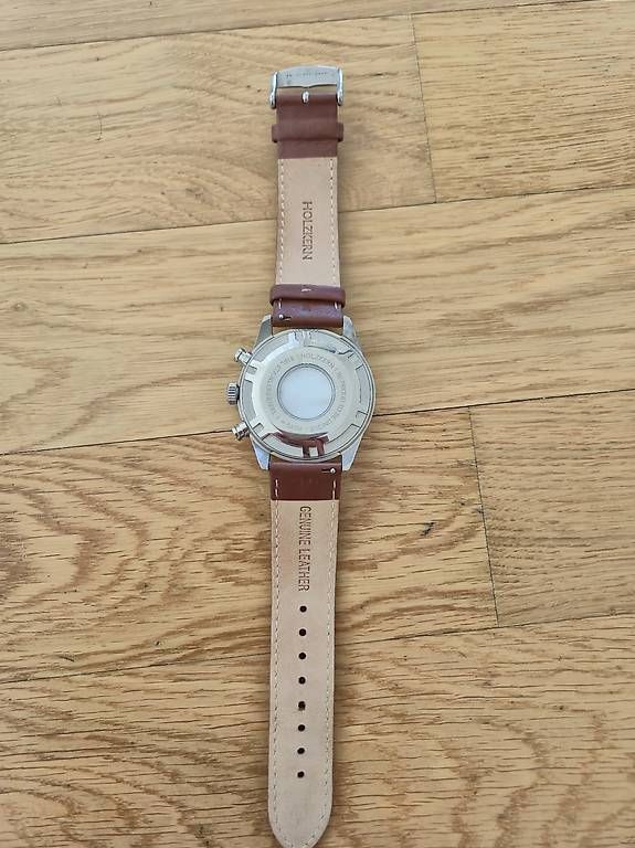 Orologi: Armbanduhr von Holzkern – Usato da Frauenkappelen venduto da encinitas 1