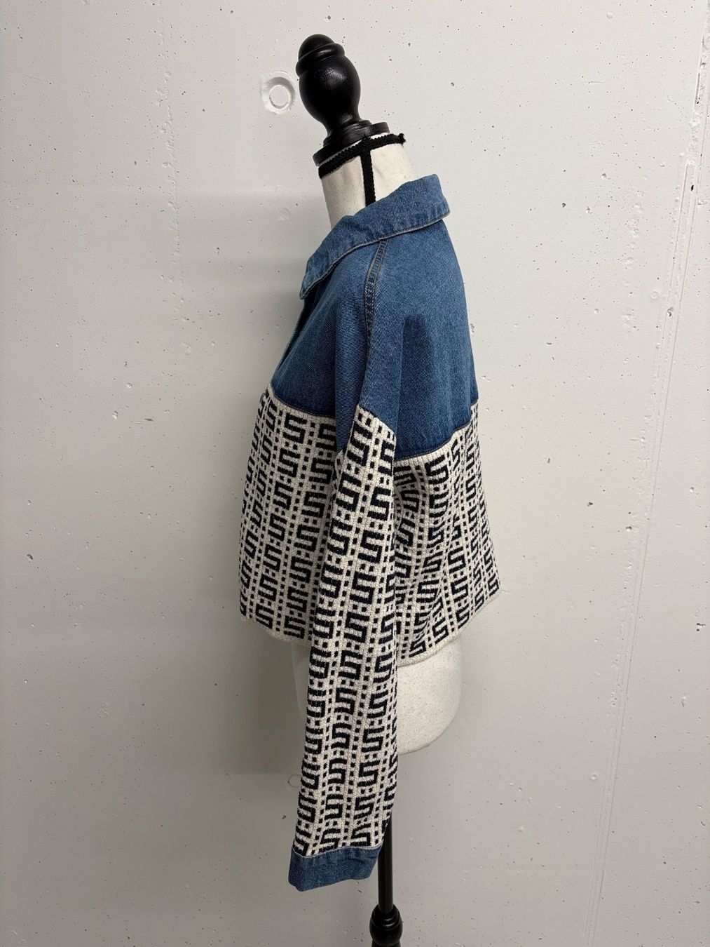 Sandro Blusen: Sandro denim Bluse Gr. 34 weiss blau cropped Hemd oversize – Neu (gemäss Beschreibung) aus Regensdorf von secondchancefashion 2