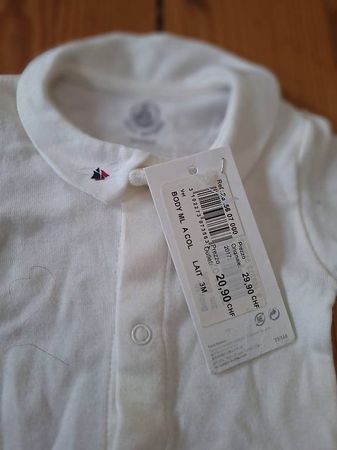 Neuer Baby-Body - Petit bateau
