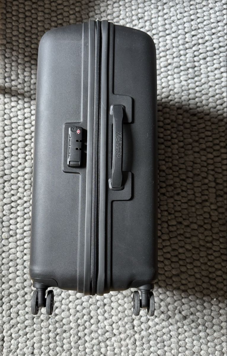 Samsonite Reisekoffer: Valise Samsonite noire - taille moyenne-3 ans garantie – Neu (gemäss Beschreibung) aus Genève von inf_2ggr 1