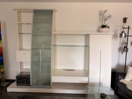 Wohnwand weiss mit Glasfront - guter Zustand